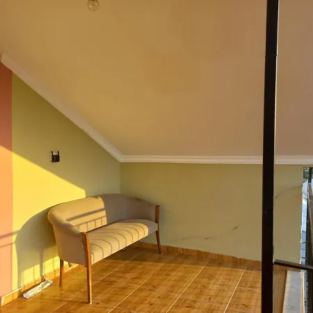 Bed and breakfast Sunshine Guest House With Terrace